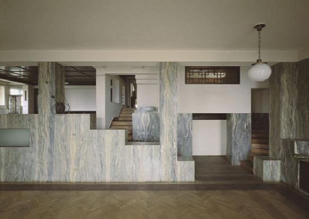 Design interiéru s originálním raumplanem – MüIlerova vila, Praha